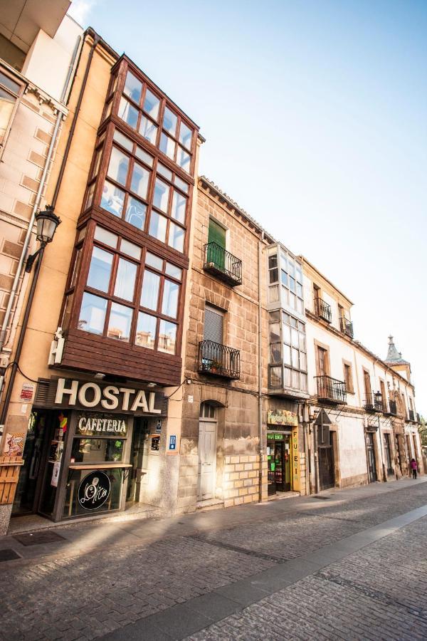 Hostal Caballeros Soria Exterior foto