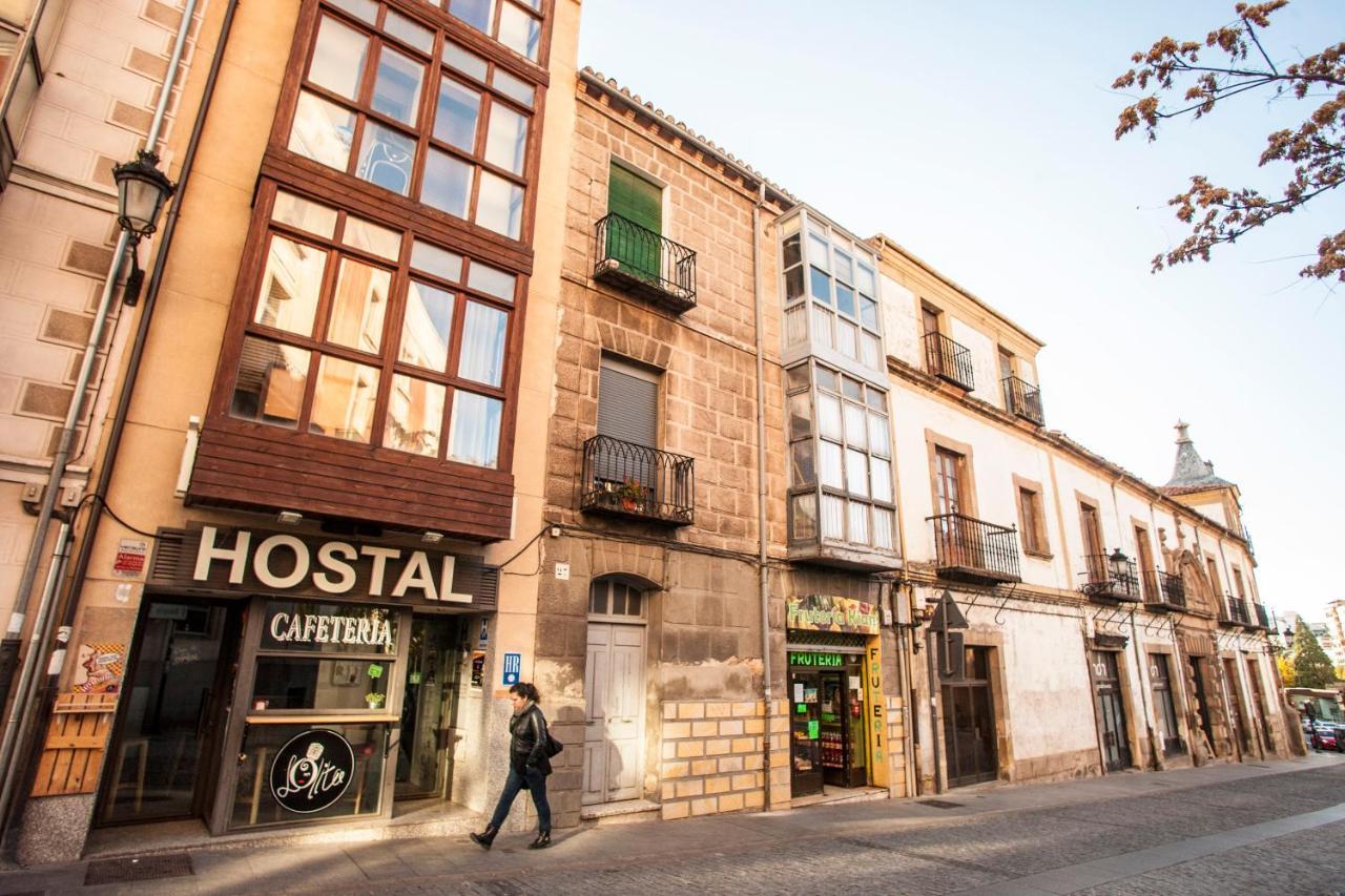 Hostal Caballeros Soria Exterior foto